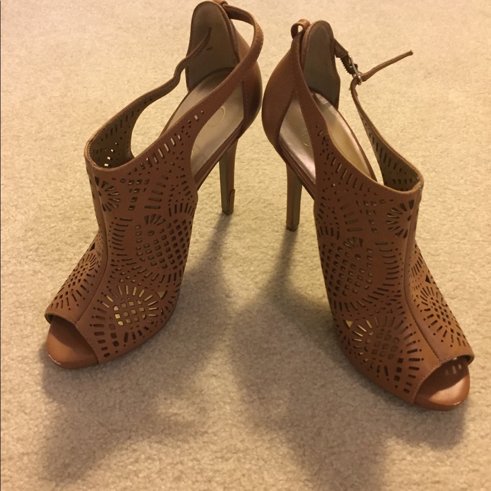 Jessica Simpson laser-cut heels